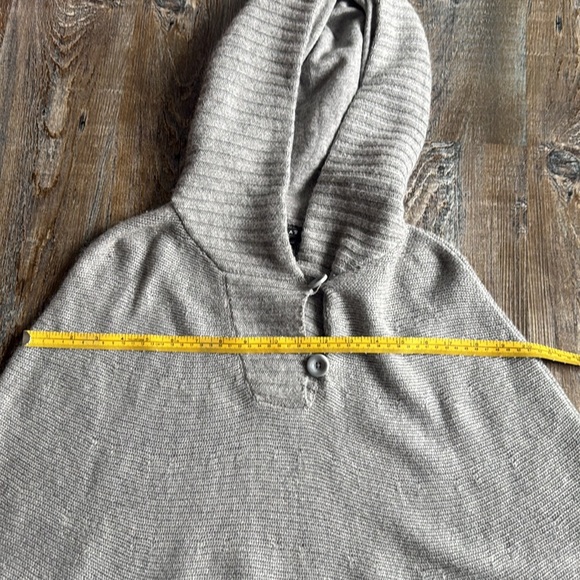 Aritzia Talula | Cashmere - Angora Blend Knit Hooded Poncho - Picture 7 of 9